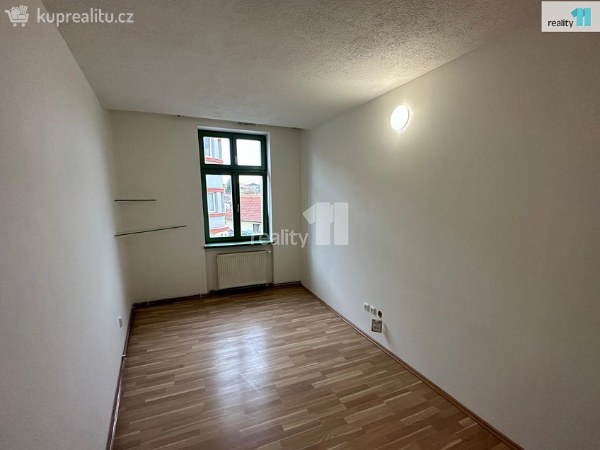 Pronájem bytu 3+kk 90 m^2 Lipová, Dobřany 