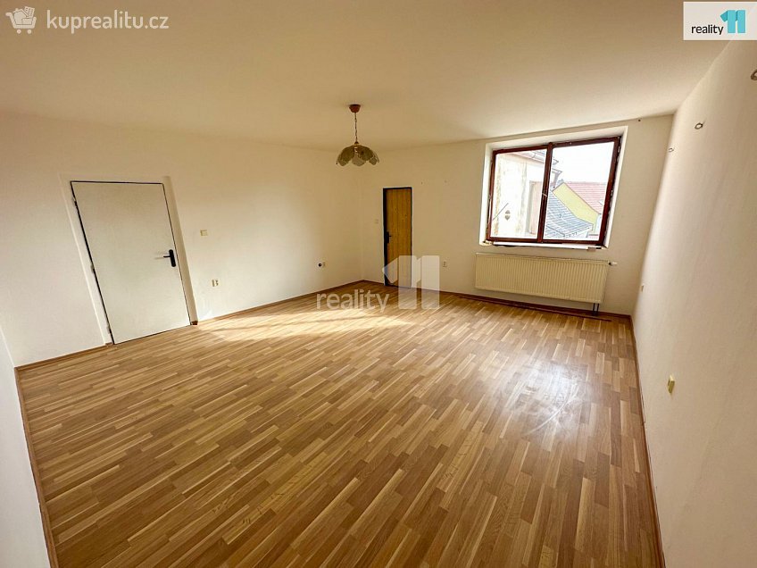 Pronájem bytu 3+kk 90 m^2 Lipová, Dobřany 