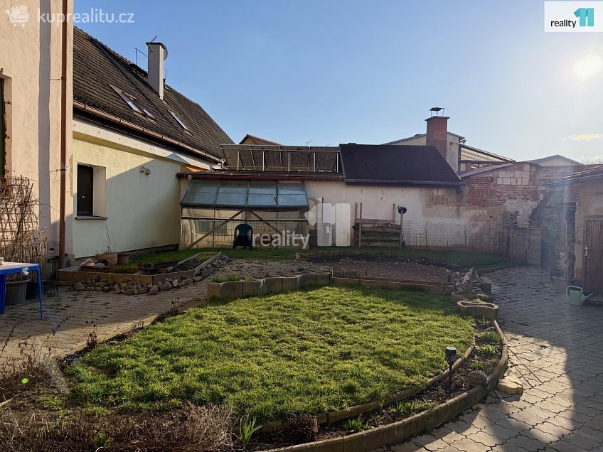 Pronájem bytu 3+kk 90 m^2 Lipová, Dobřany 