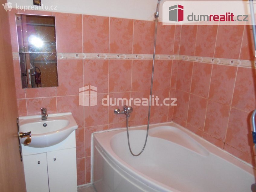 Pronájem bytu 1+kk 43 m^2 Dlouhá, Příbram 