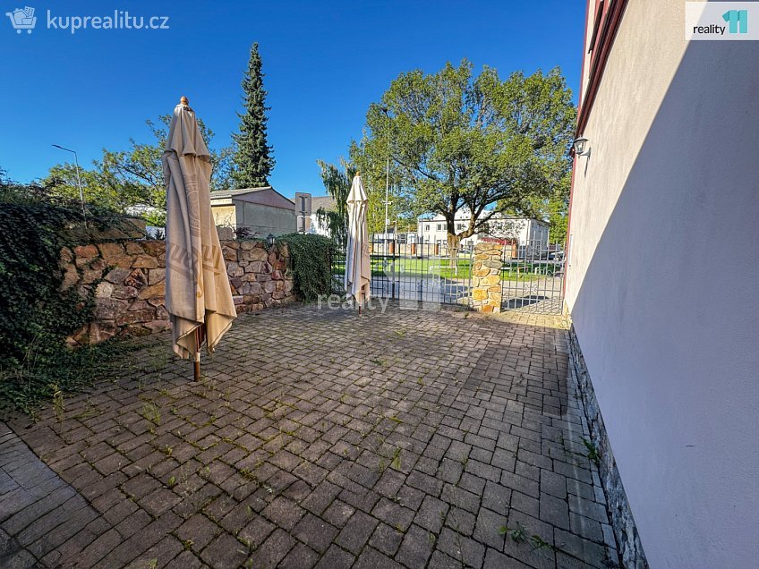 Prodej  komerční reality 541 m^2 Dolní příkopy, Rokycany 