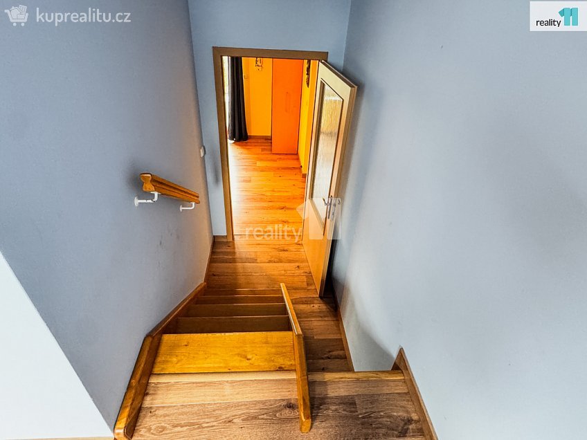 Prodej bytu 2+1 61 m^2 Slapy, Slapy 