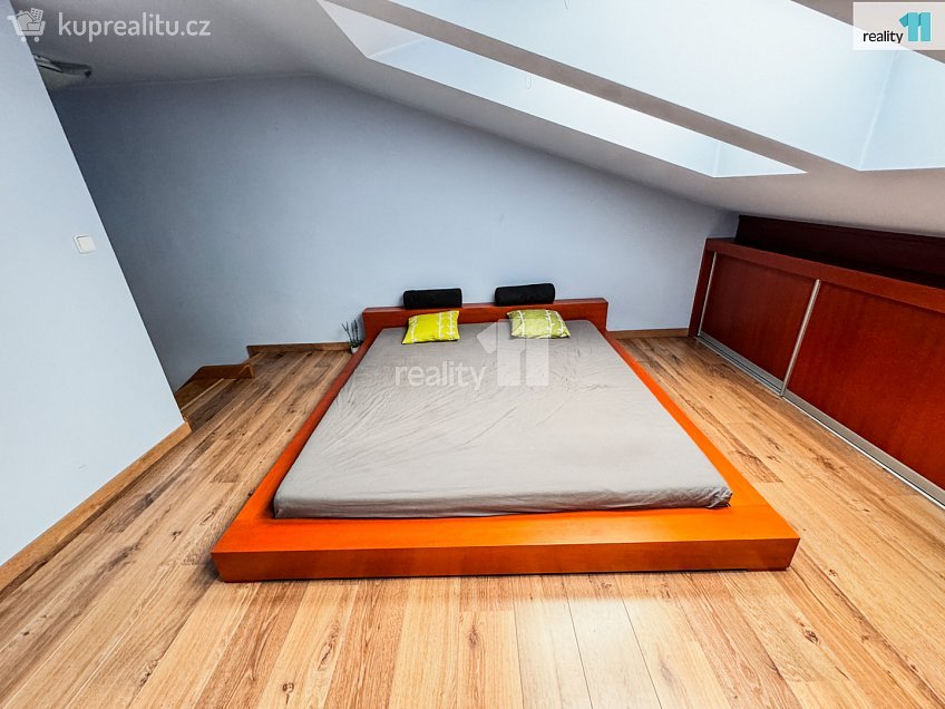 Prodej bytu 2+1 61 m^2 Slapy, Slapy 