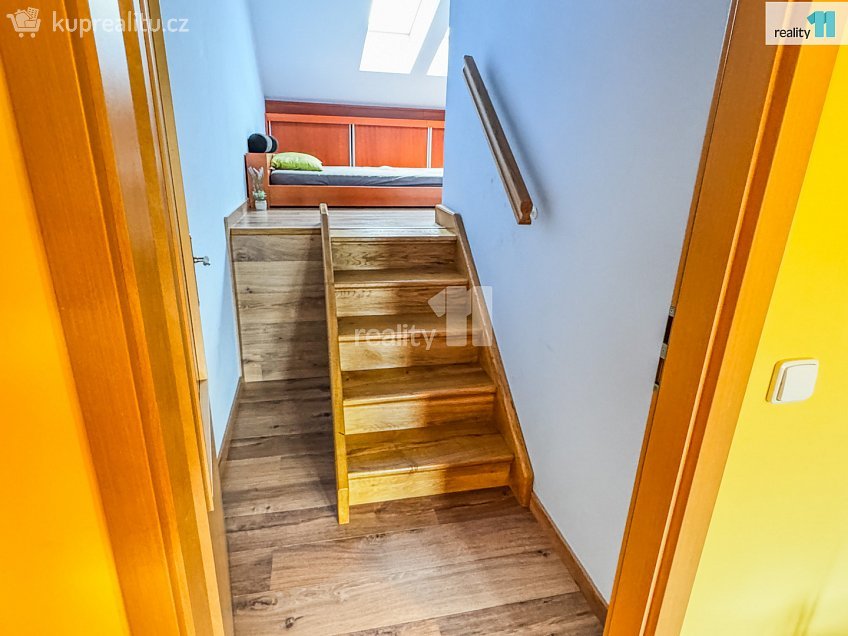 Prodej bytu 2+1 61 m^2 Slapy, Slapy 