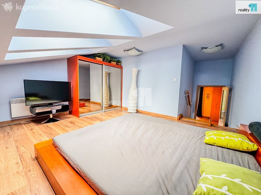 Prodej bytu 2+1 61 m^2 Slapy, Slapy 