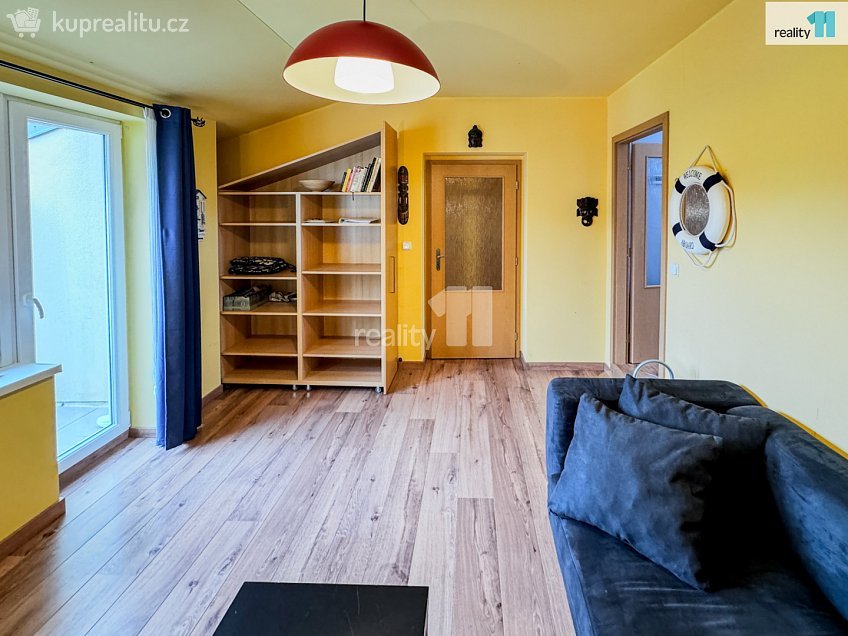 Prodej bytu 2+1 61 m^2 Slapy, Slapy 