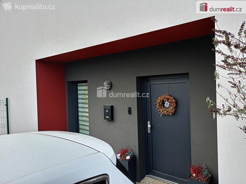 Prodej  rodinného domu 120 m^2 Na Cihelně, Kostelec nad Labem 