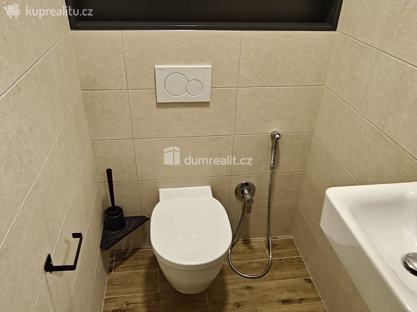 Prodej  rodinného domu 120 m^2 Na Cihelně, Kostelec nad Labem 