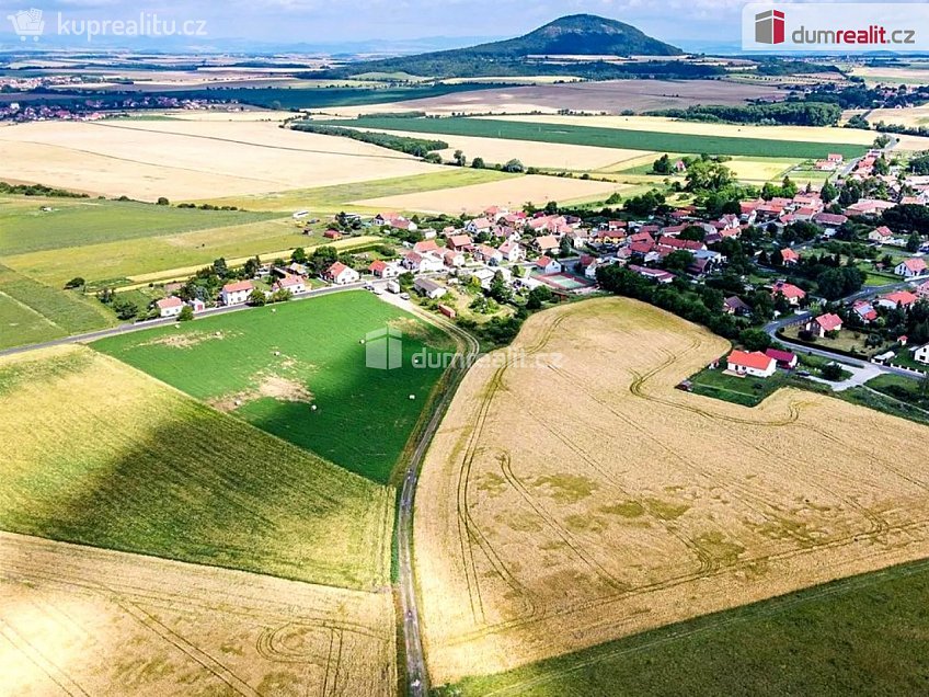 Prodej  stavebního pozemku 10842 m^2 Černouček, Černouček 