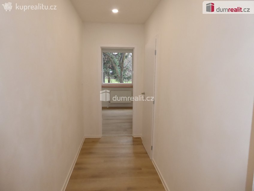 Prodej bytu 3+1 70 m^2 Na Jezírku, Liberec 