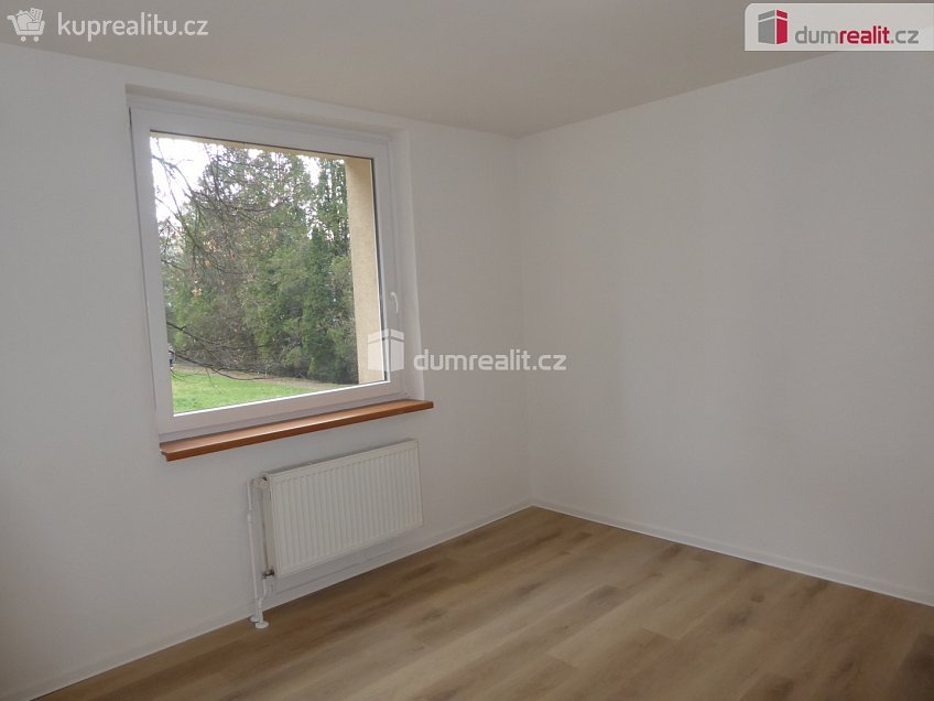 Prodej bytu 3+1 70 m^2 Na Jezírku, Liberec 