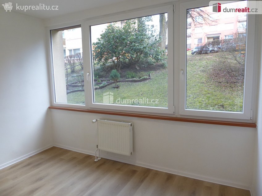 Prodej bytu 3+1 70 m^2 Na Jezírku, Liberec 