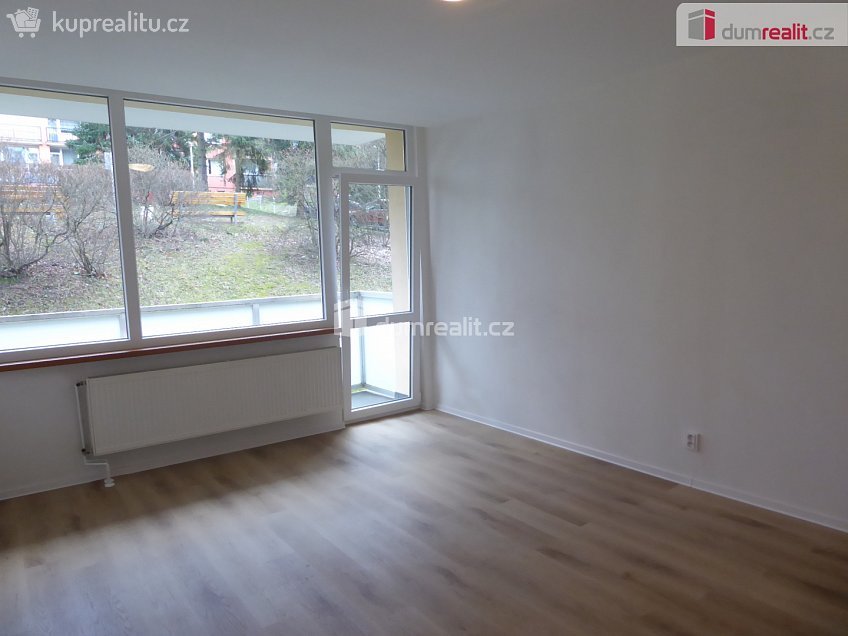Prodej bytu 3+1 70 m^2 Na Jezírku, Liberec 