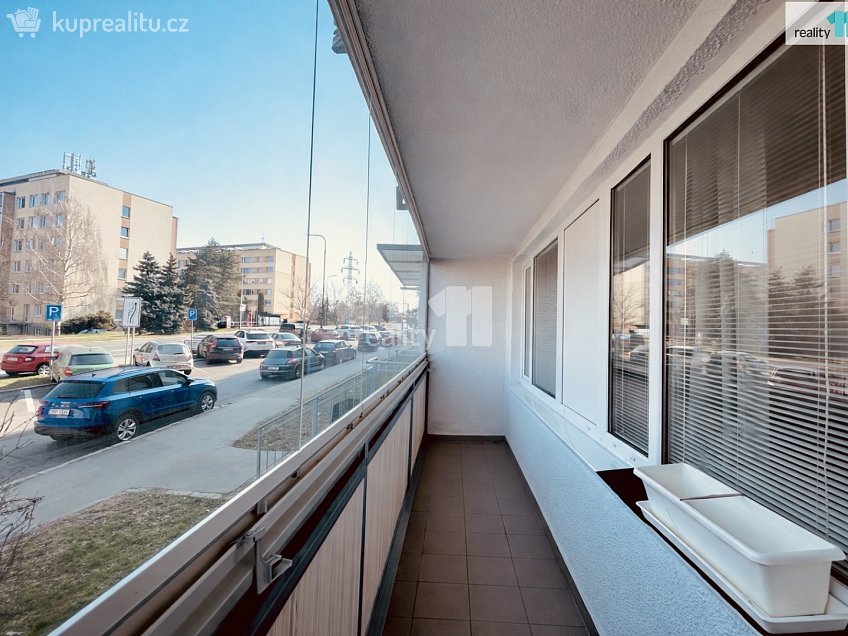 Pronájem bytu 3+kk 68 m^2 Hornoměcholupská, Praha 15 