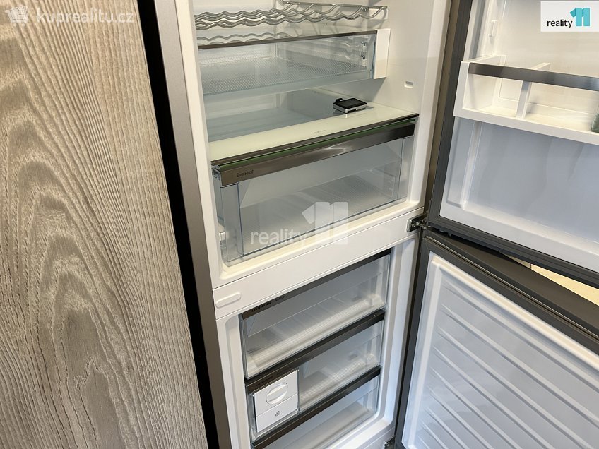 Pronájem bytu 3+kk 68 m^2 Hornoměcholupská, Praha 15 