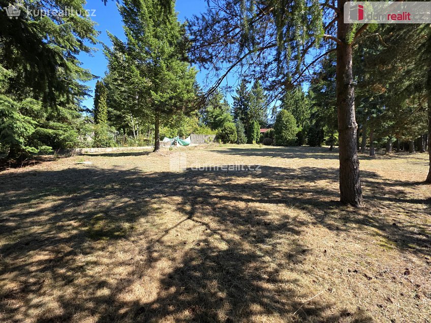 Prodej  stavebního pozemku 1411 m^2 Malá Hraštice, Malá Hraštice 