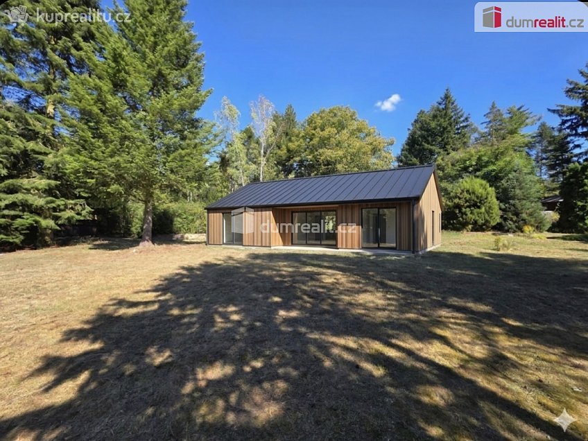 Prodej  stavebního pozemku 1411 m^2 Malá Hraštice, Malá Hraštice 