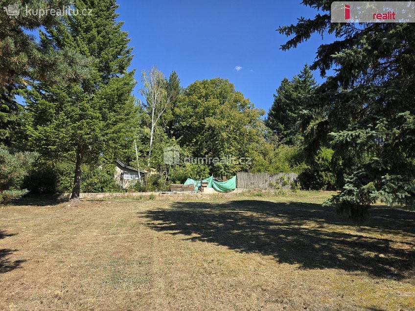 Prodej  stavebního pozemku 1411 m^2 Malá Hraštice, Malá Hraštice 