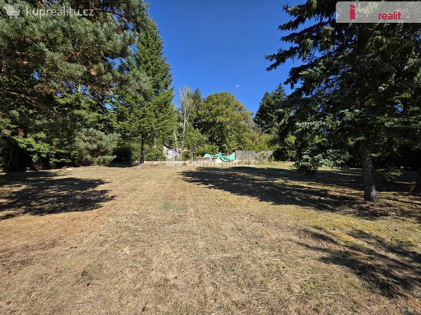 Prodej  stavebního pozemku 1411 m^2 Malá Hraštice, Malá Hraštice 