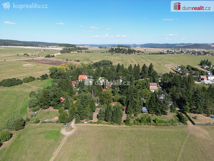 Prodej  stavebního pozemku 1411 m^2 Malá Hraštice, Malá Hraštice 