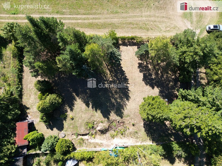 Prodej  stavebního pozemku 1411 m^2 Malá Hraštice, Malá Hraštice 