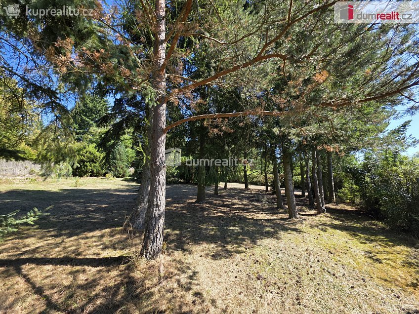 Prodej  stavebního pozemku 1411 m^2 Malá Hraštice, Malá Hraštice 