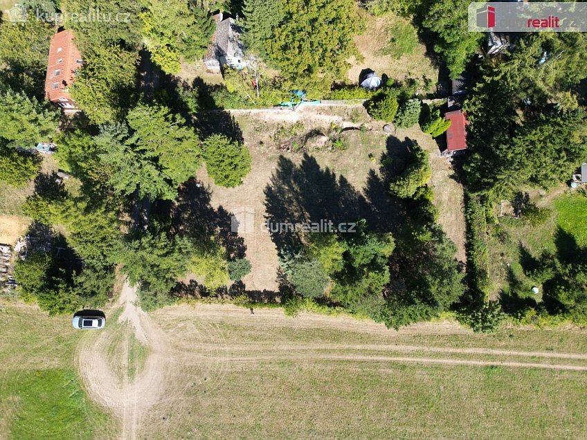 Prodej  stavebního pozemku 1411 m^2 Malá Hraštice, Malá Hraštice 