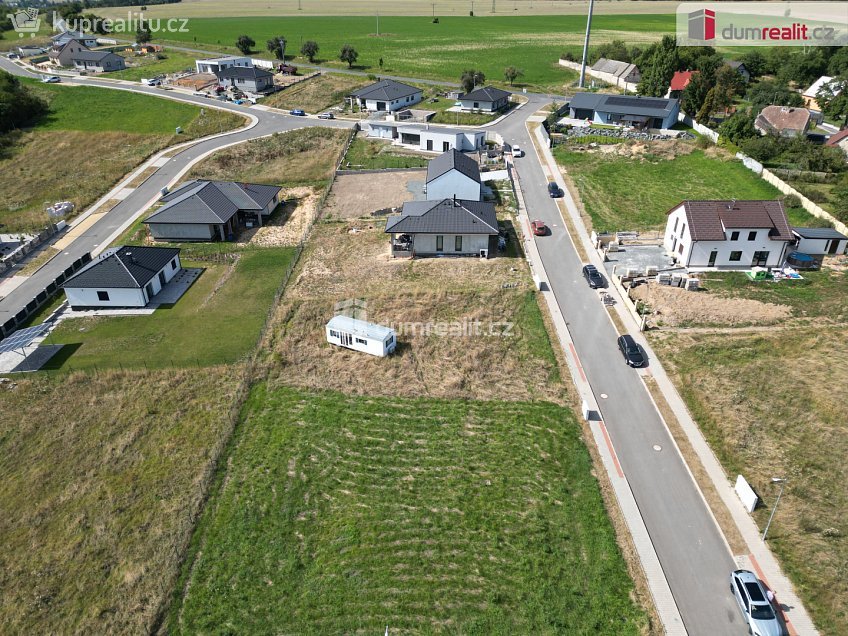 Prodej  stavebního pozemku 859 m^2 Na Vršku, Kačice 