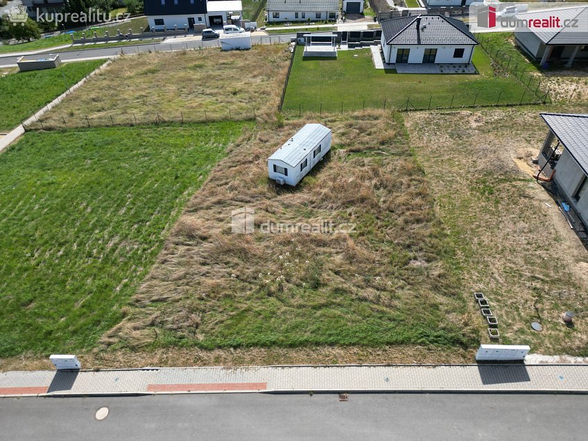 Prodej  stavebního pozemku 859 m^2 Na Vršku, Kačice 