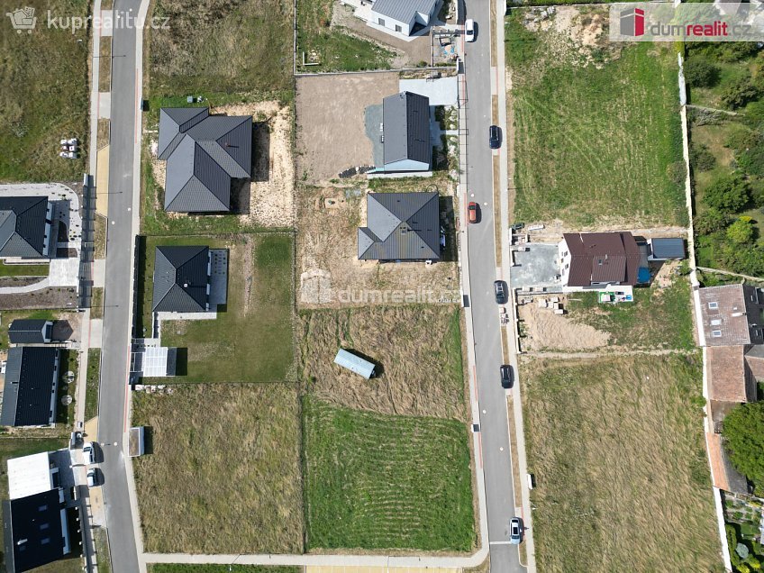 Prodej  stavebního pozemku 859 m^2 Na Vršku, Kačice 