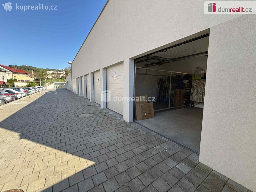 Pronájem  garáže 15 m^2 Masarykova, Luhačovice 