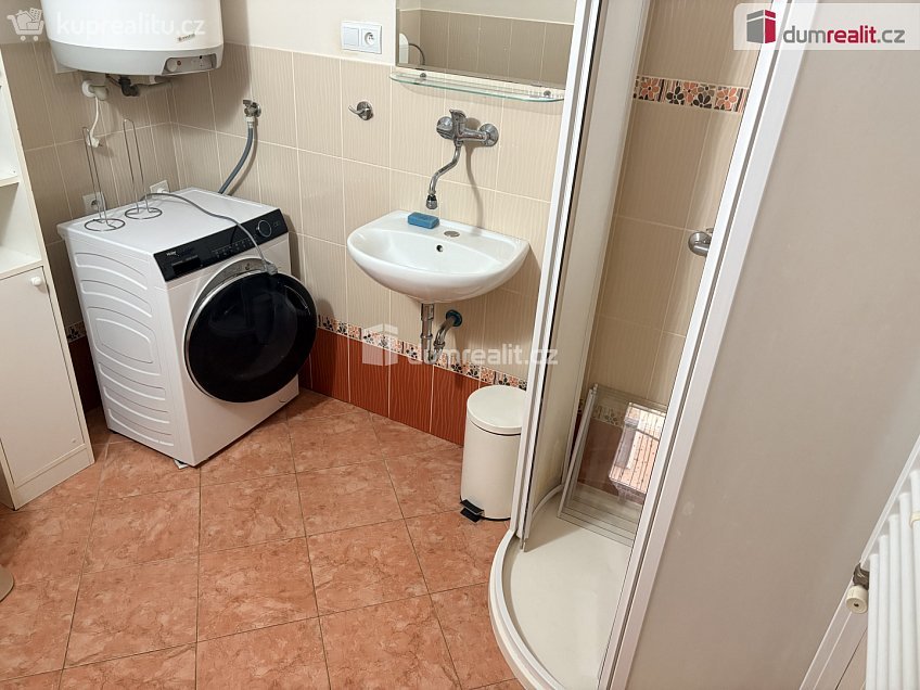 Pronájem bytu 1+kk 35 m^2 Nerudova, Břeclav 