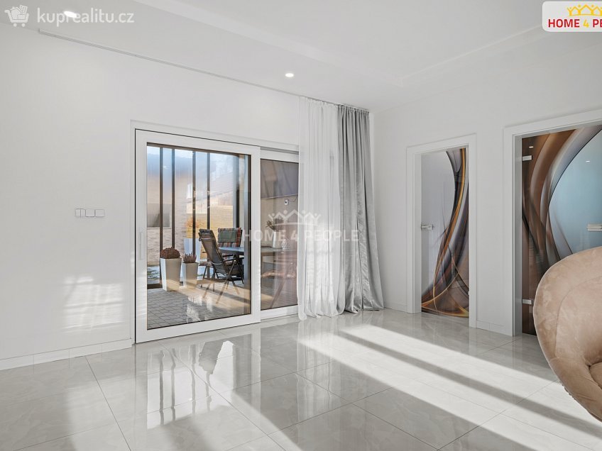 Prodej  rodinného domu 166 m^2 Rostoklaty, Rostoklaty 