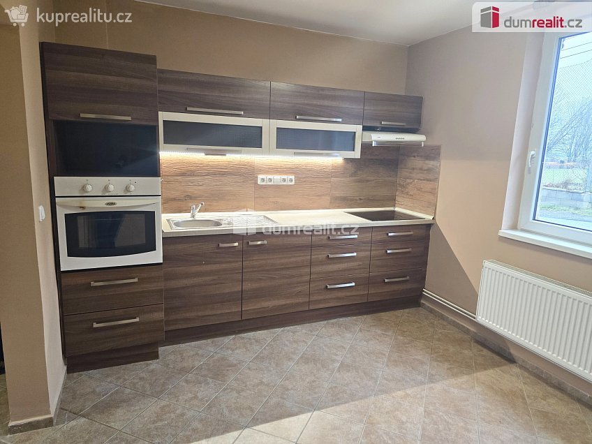 Pronájem  rodinného domu 170 m^2 Dolní Bousov, Dolní Bousov 