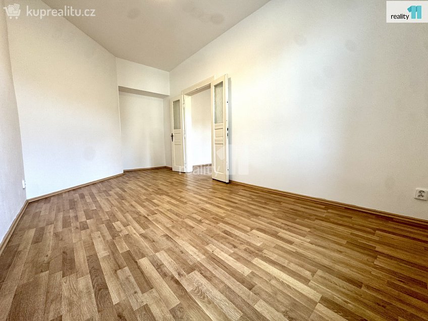 Pronájem bytu 3+kk 55 m^2 Svatoplukova, Praha 2 