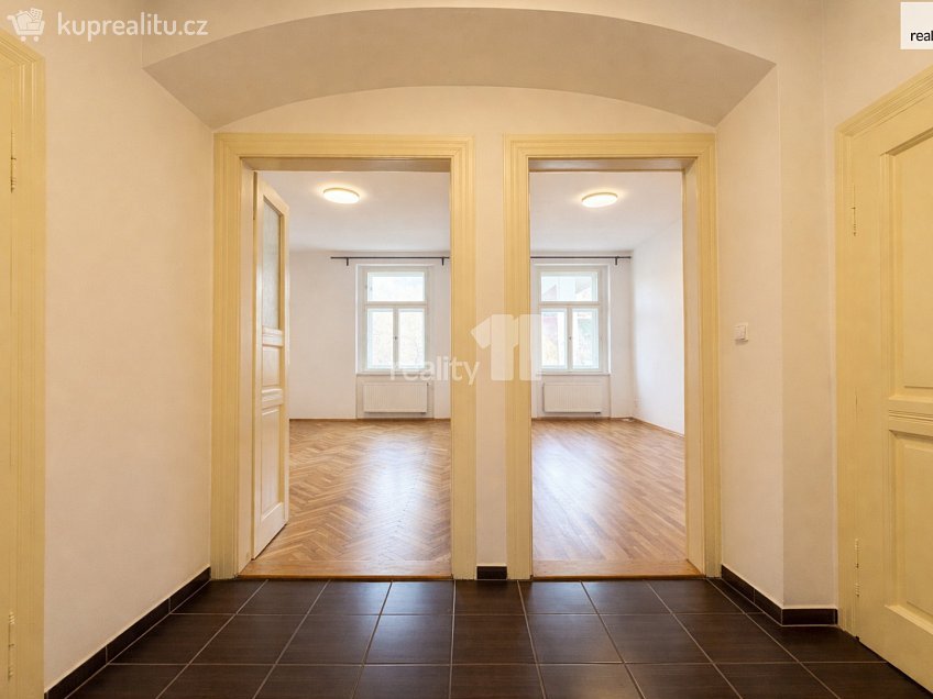 Pronájem bytu 3+kk 55 m^2 Svatoplukova, Praha 2 