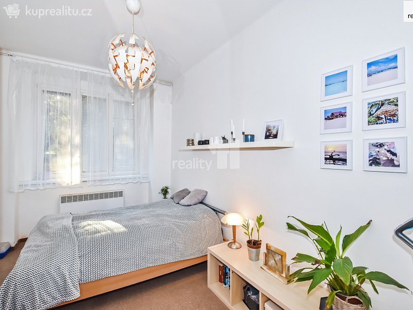 Prodej bytu 2+kk 38 m^2 Zoubkova, Praha 5 