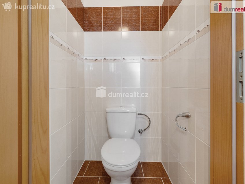 Prodej  rodinného domu 215 m^2 Úvaly, Úvaly 