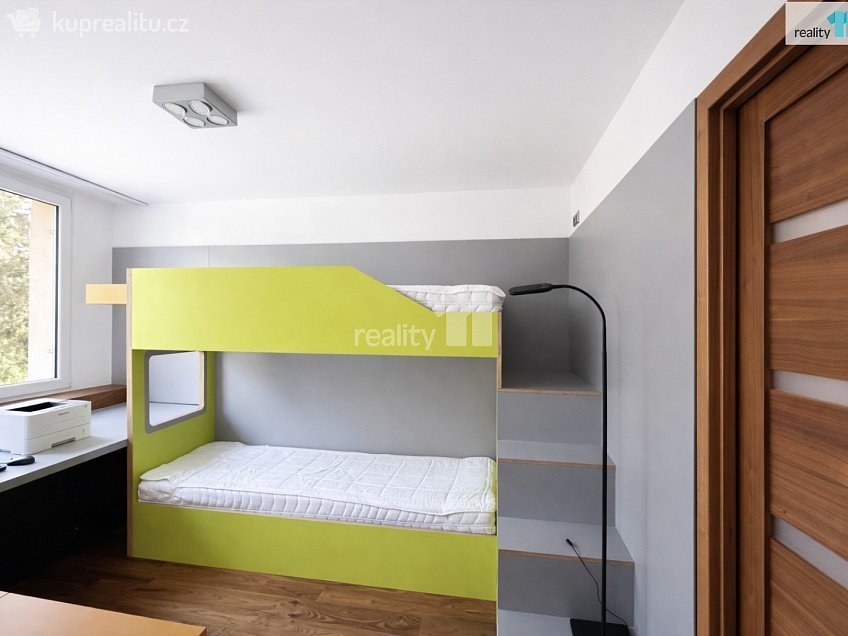 Prodej bytu 3+kk 73 m^2 Na Sídlišti III, Průhonice 