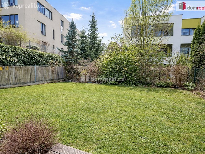 Pronájem bytu 3+kk 72 m^2 Štolcova, Praha 12 