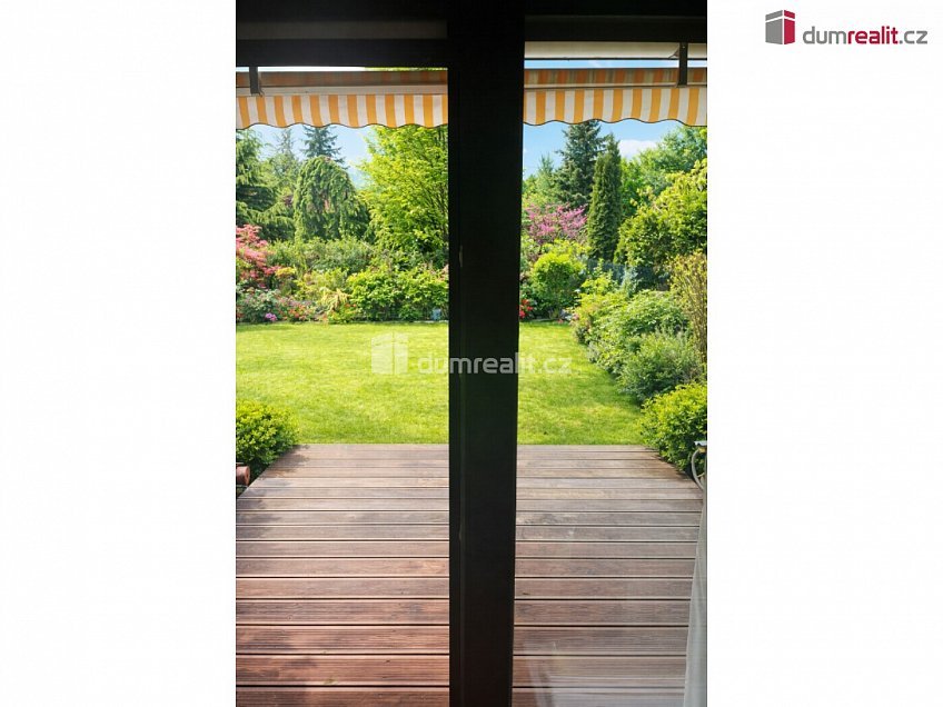 Pronájem bytu 3+kk 72 m^2 Štolcova, Praha 12 