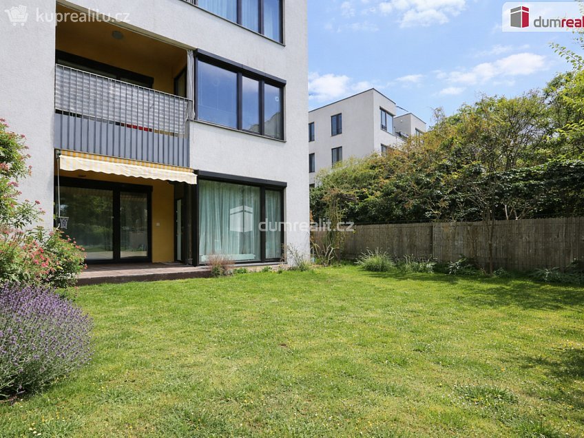 Pronájem bytu 3+kk 72 m^2 Štolcova, Praha 12 