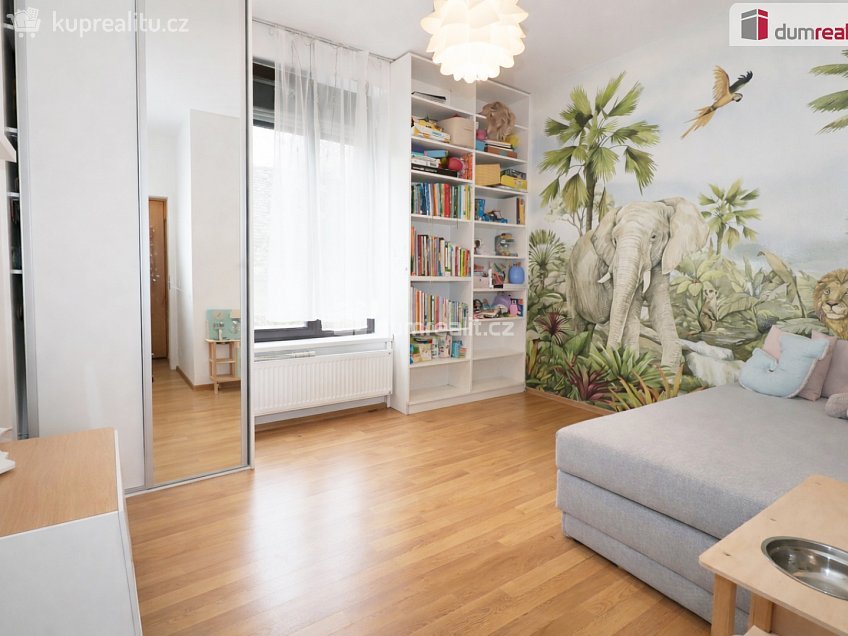 Pronájem bytu 3+kk 72 m^2 Štolcova, Praha 12 