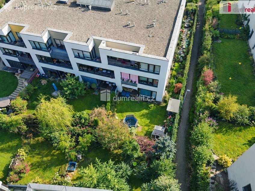 Pronájem bytu 3+kk 72 m^2 Štolcova, Praha 12 