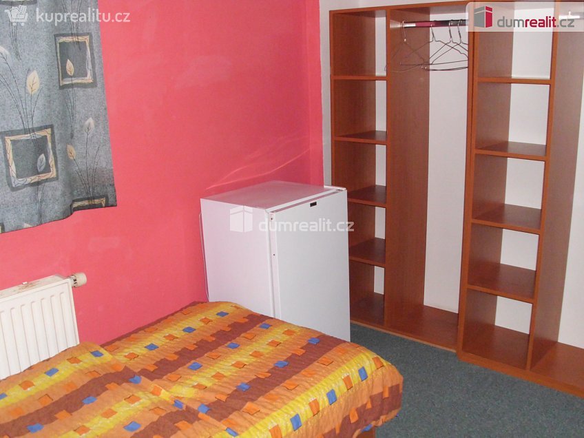 Pronájem bytu 1+kk 15 m^2 Cukrovarská, Praha-Čakovice 