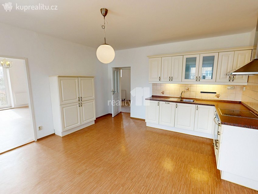 Prodej  rodinného domu 178 m^2 Křelovice, Křelovice 