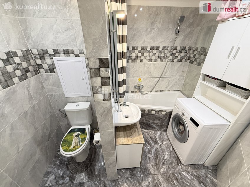 Prodej bytu 3+kk 72 m^2 Obchodní, Štětí 