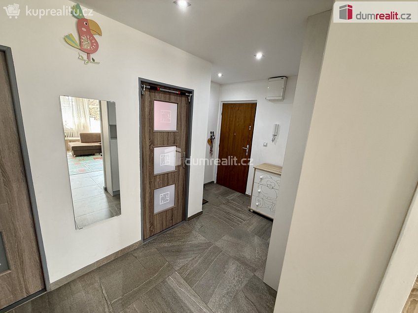 Prodej bytu 3+kk 72 m^2 Obchodní, Štětí 