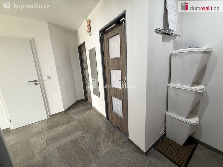 Prodej bytu 3+kk 72 m^2 Obchodní, Štětí 