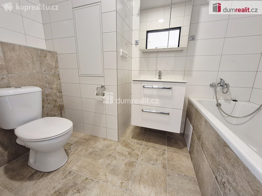 Pronájem bytu 2+kk 39 m^2 Krakovská, Kralupy nad Vltavou 